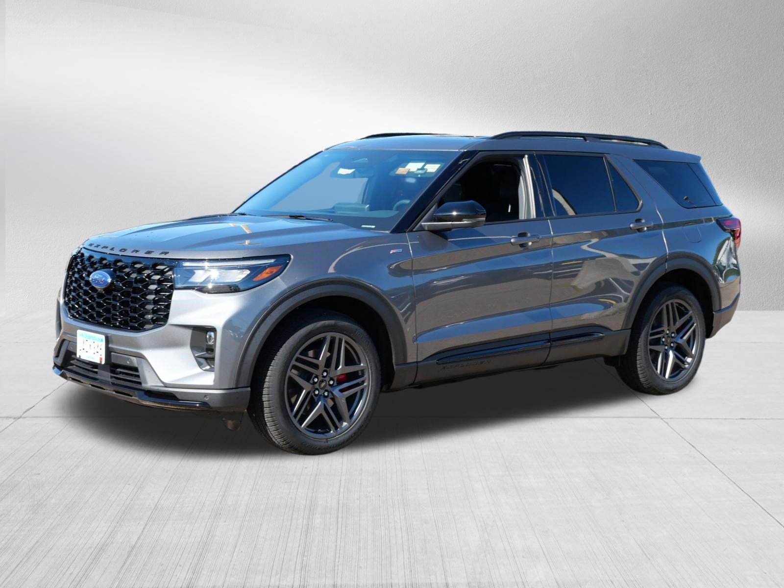 Used 2026 Ford Explorer ST-Line w/ ST-Line Street Pack AWD/4WD image 3
