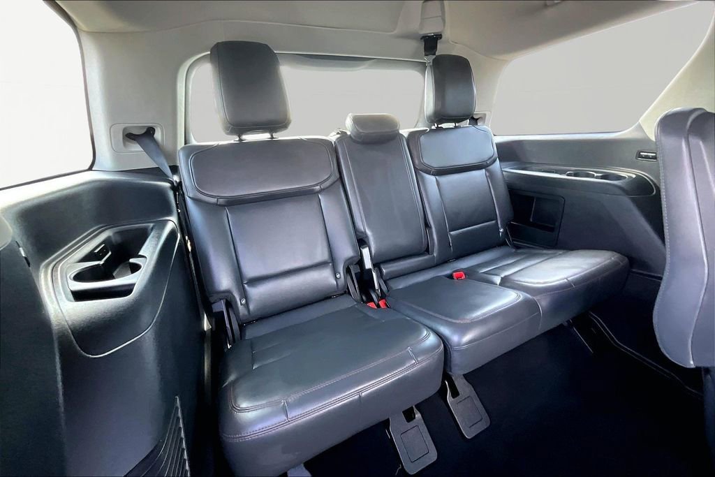 Certified 2025 Ford Expedition Active AWD/4WD image 28