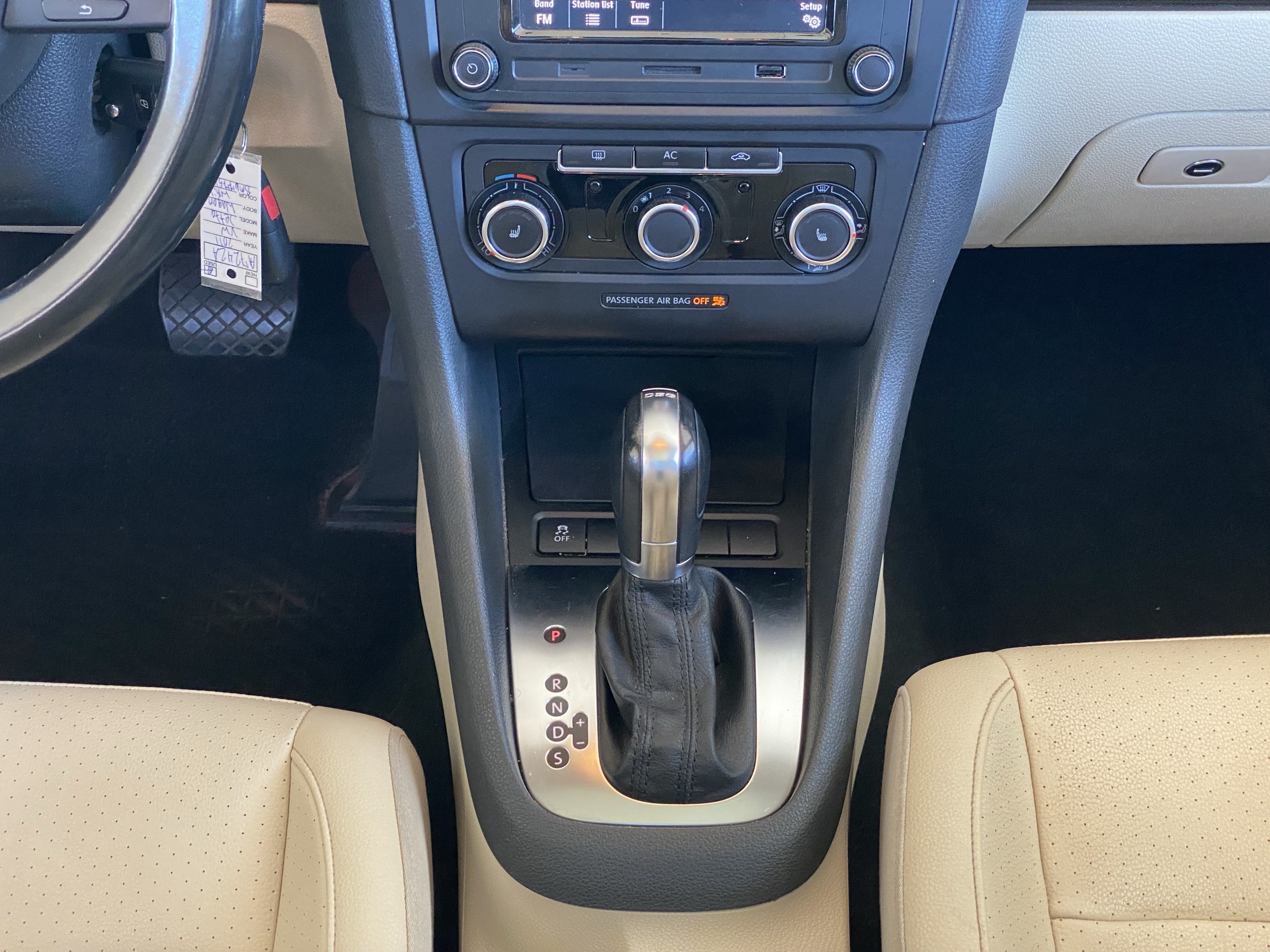Used 2011 Volkswagen Jetta TDI FWD image 8