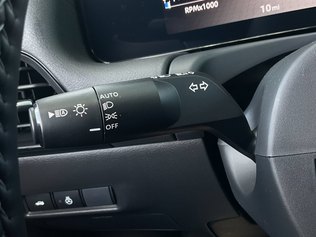 New 2026 Nissan Sentra SV w/ SV Convenience Package FWD image 28