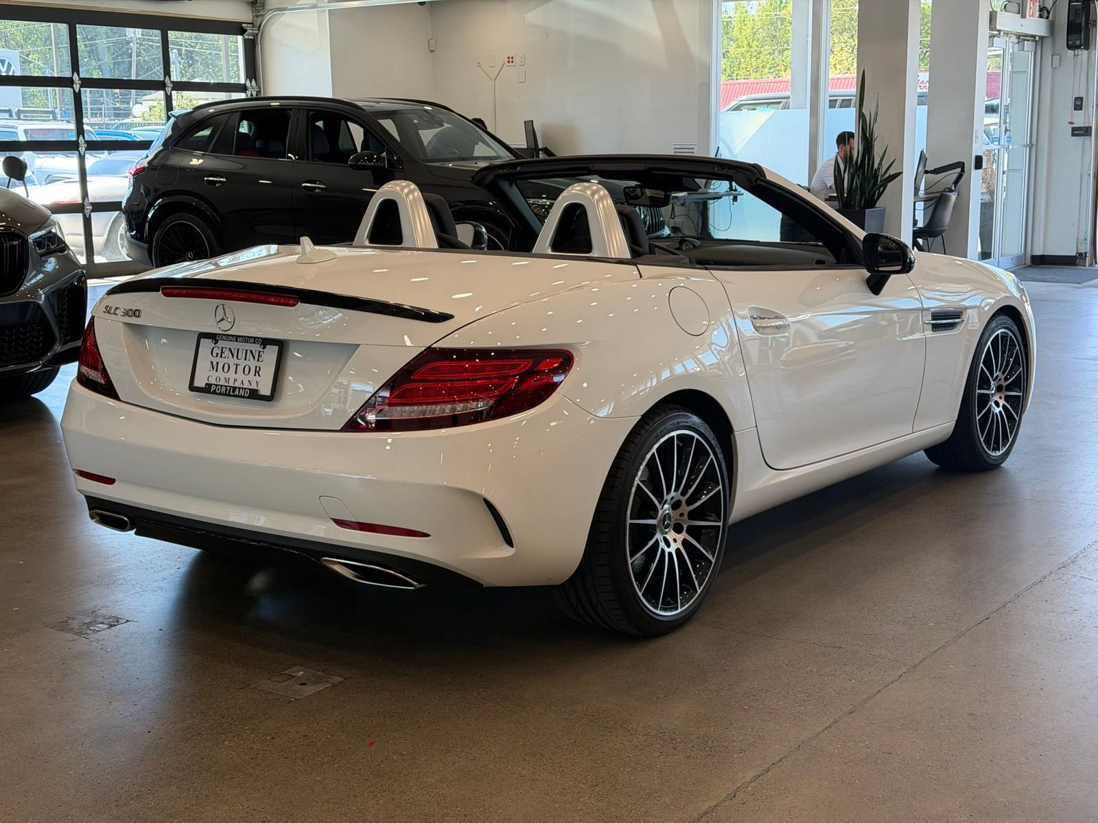 Used 2019 Mercedes-Benz SLC 300 image 9