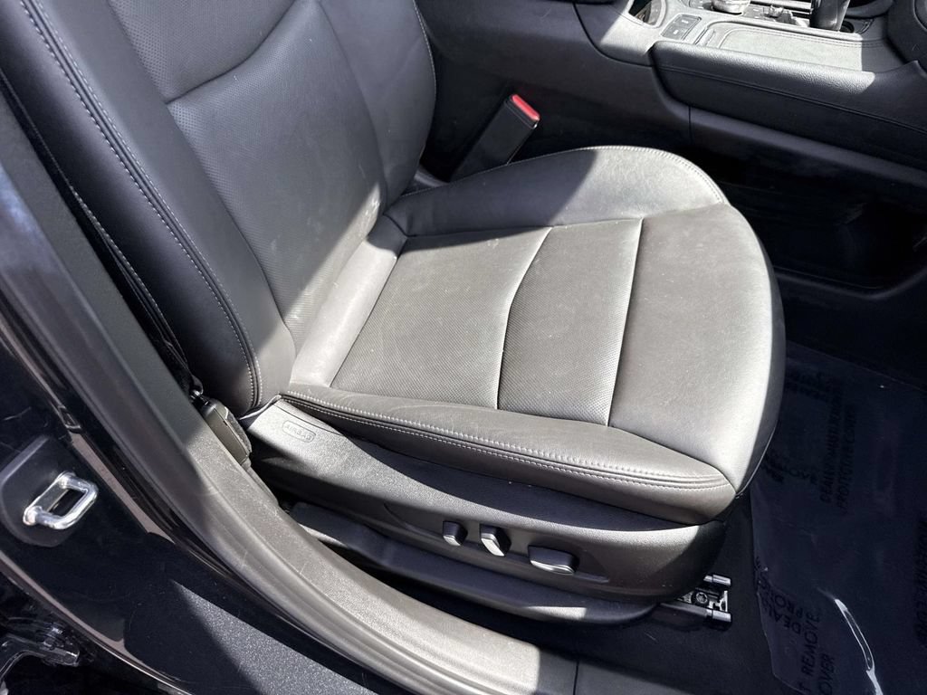 Used 2023 Cadillac XT6 Premium Luxury w/ Technology Package AWD/4WD image 28
