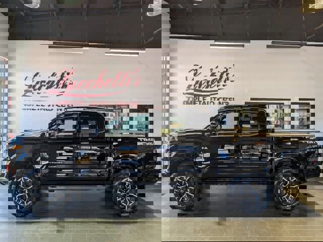 Used 2023 Toyota Tacoma TRD Sport w/ Technology Package image 1