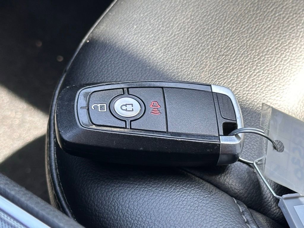 Used 2022 Ford Edge SEL image 33