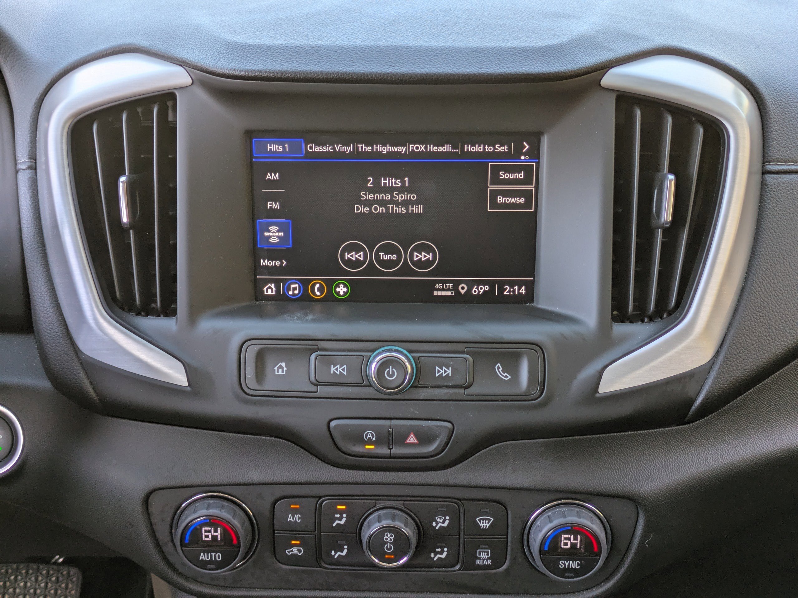 Used 2024 GMC Terrain SLE w/ Driver Convenience Package image 20