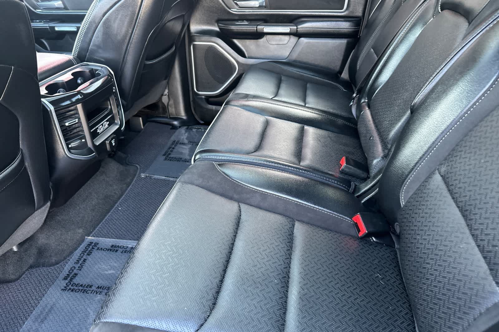 Used 2020 RAM 1500 Laramie w/ Sport Appearance Package AWD/4WD image 4