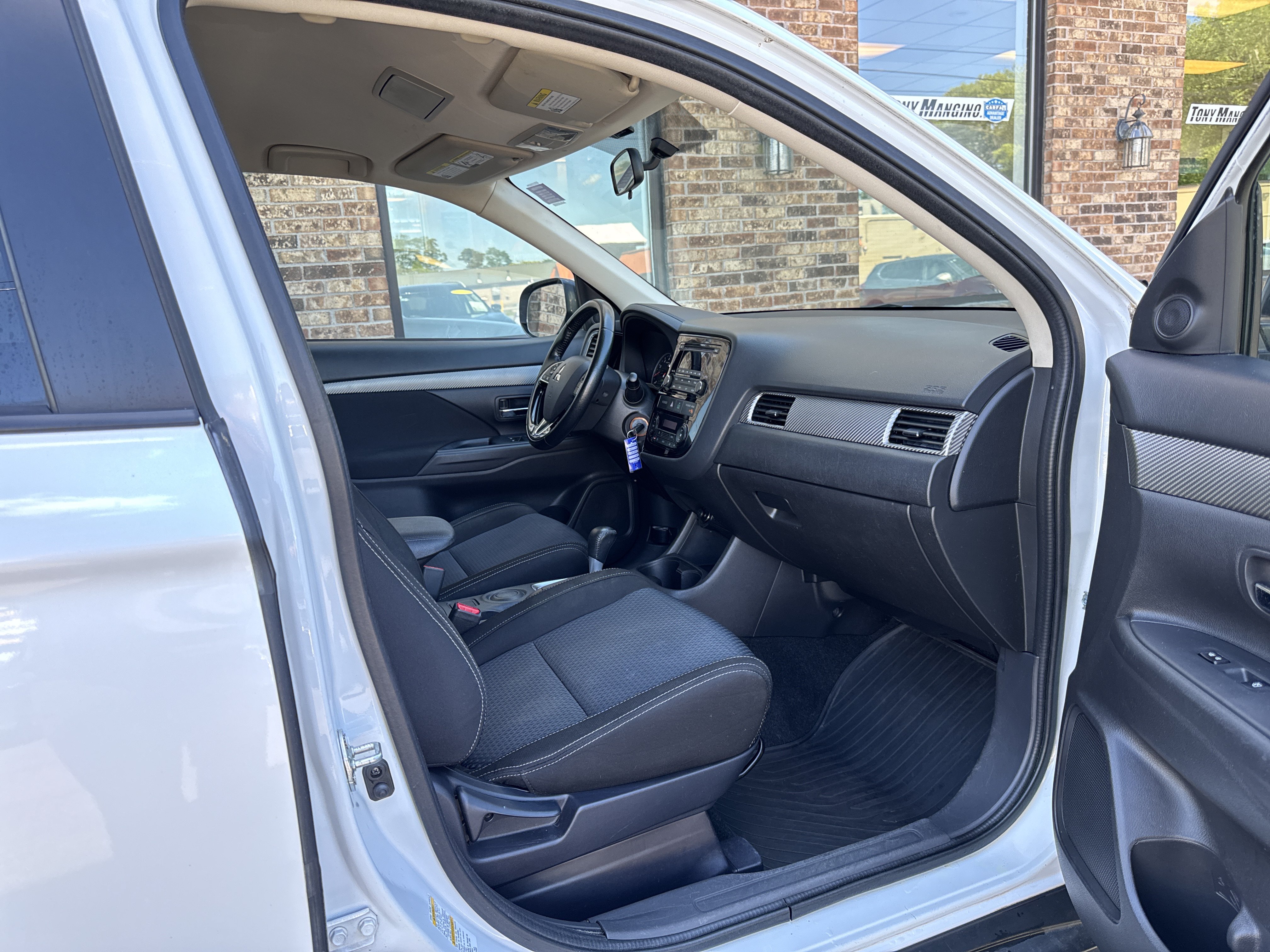 Used 2016 Mitsubishi Outlander ES FWD image 14