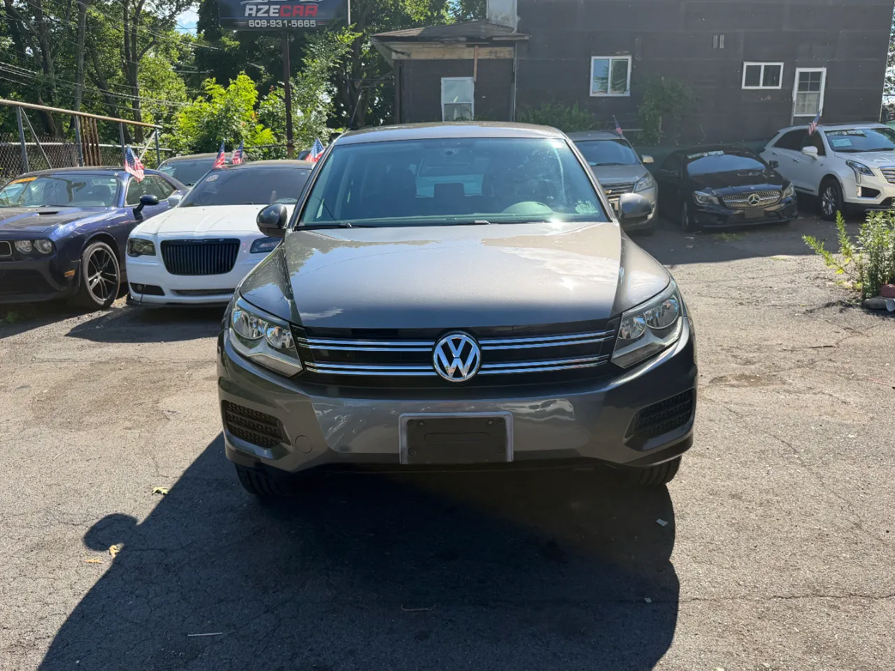 Used 2012 Volkswagen Tiguan LE FWD image 11
