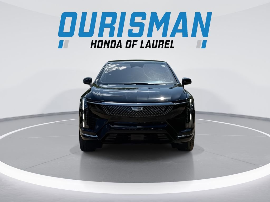 Used 2025 Cadillac Optiq Luxury 2 AWD/4WD image 3