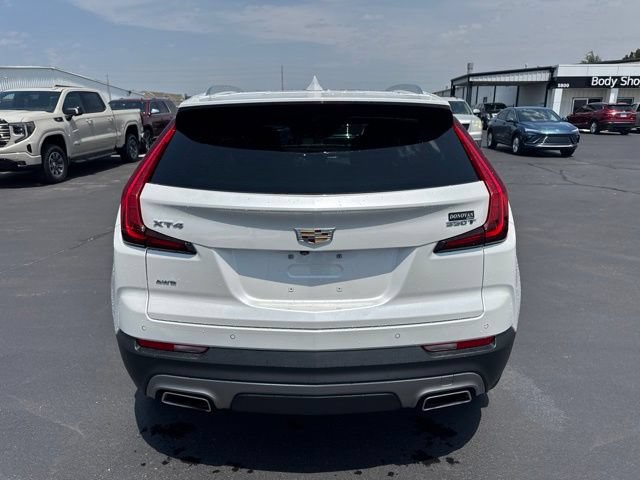 Used 2021 Cadillac XT4 Premium Luxury w/ Cold Weather Package AWD/4WD image 4