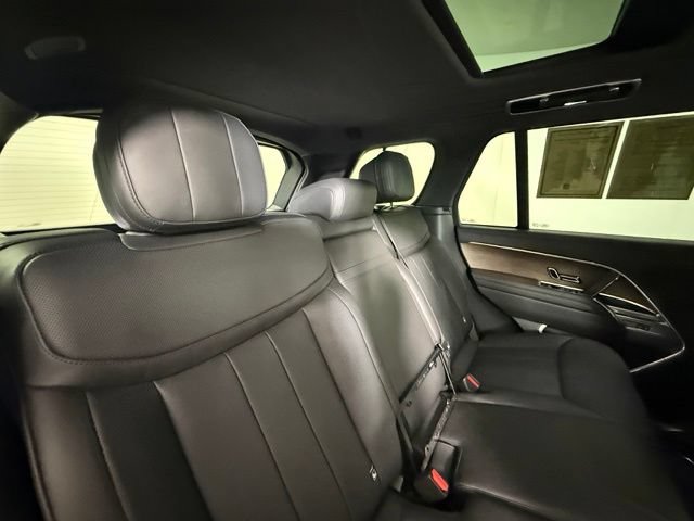Used 2025 Land Rover Range Rover SE AWD/4WD image 31