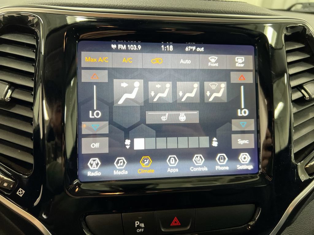 Used 2019 Jeep Cherokee Limited FWD image 16