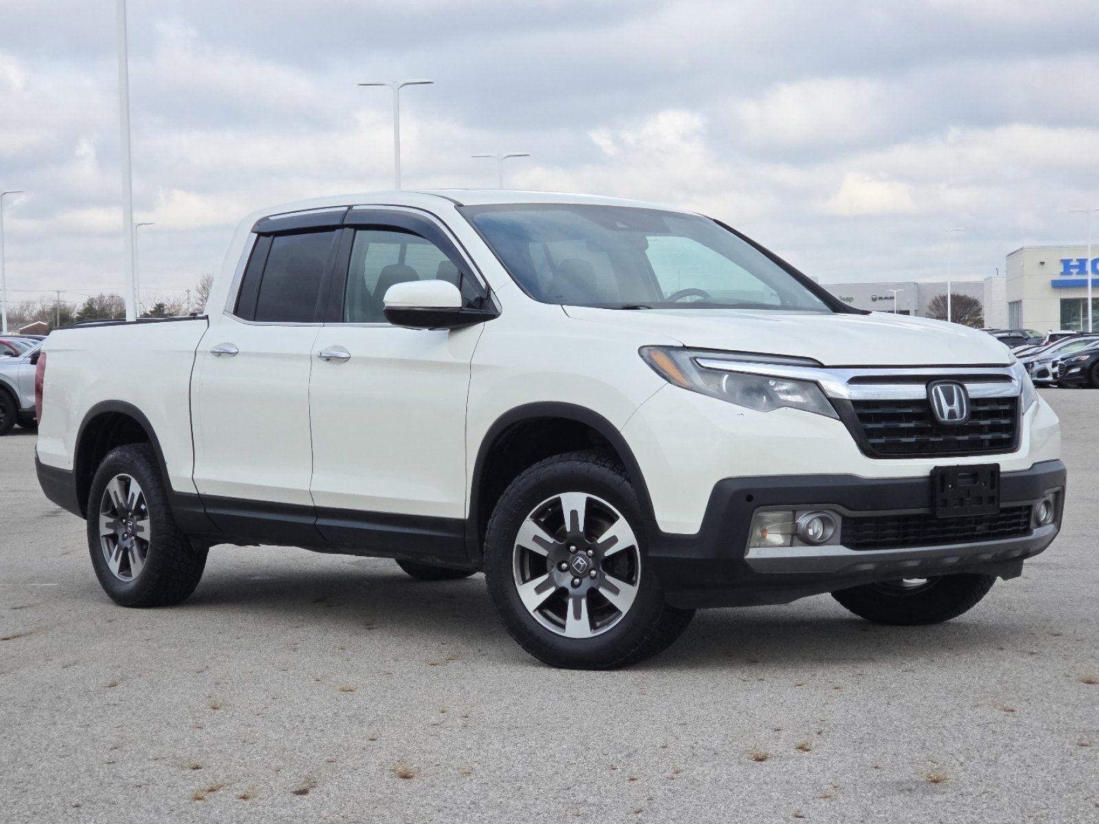 Used 2017 Honda Ridgeline RTL-E image 2