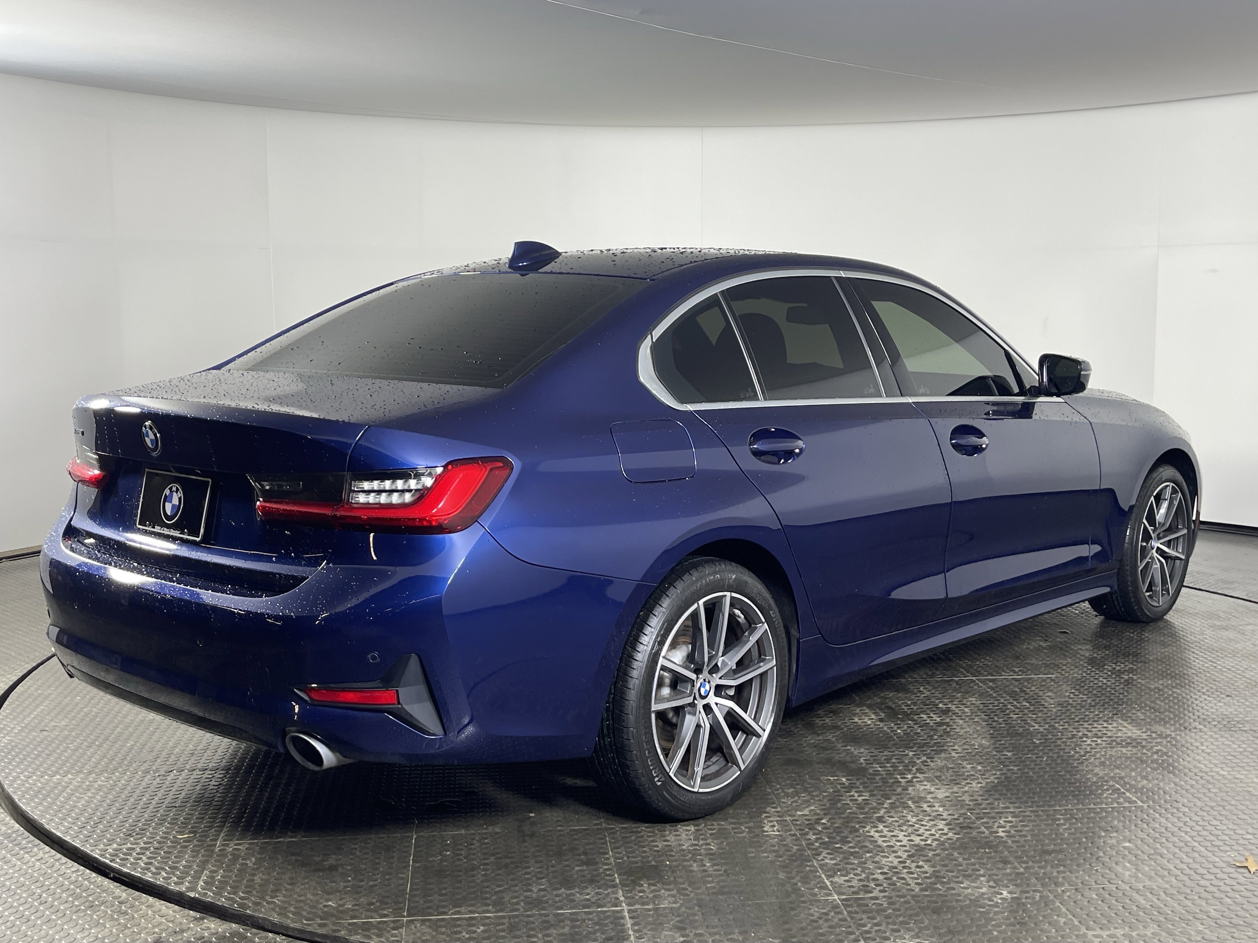 Used 2020 BMW 330i xDrive Sedan w/ Convenience Package AWD/4WD image 5
