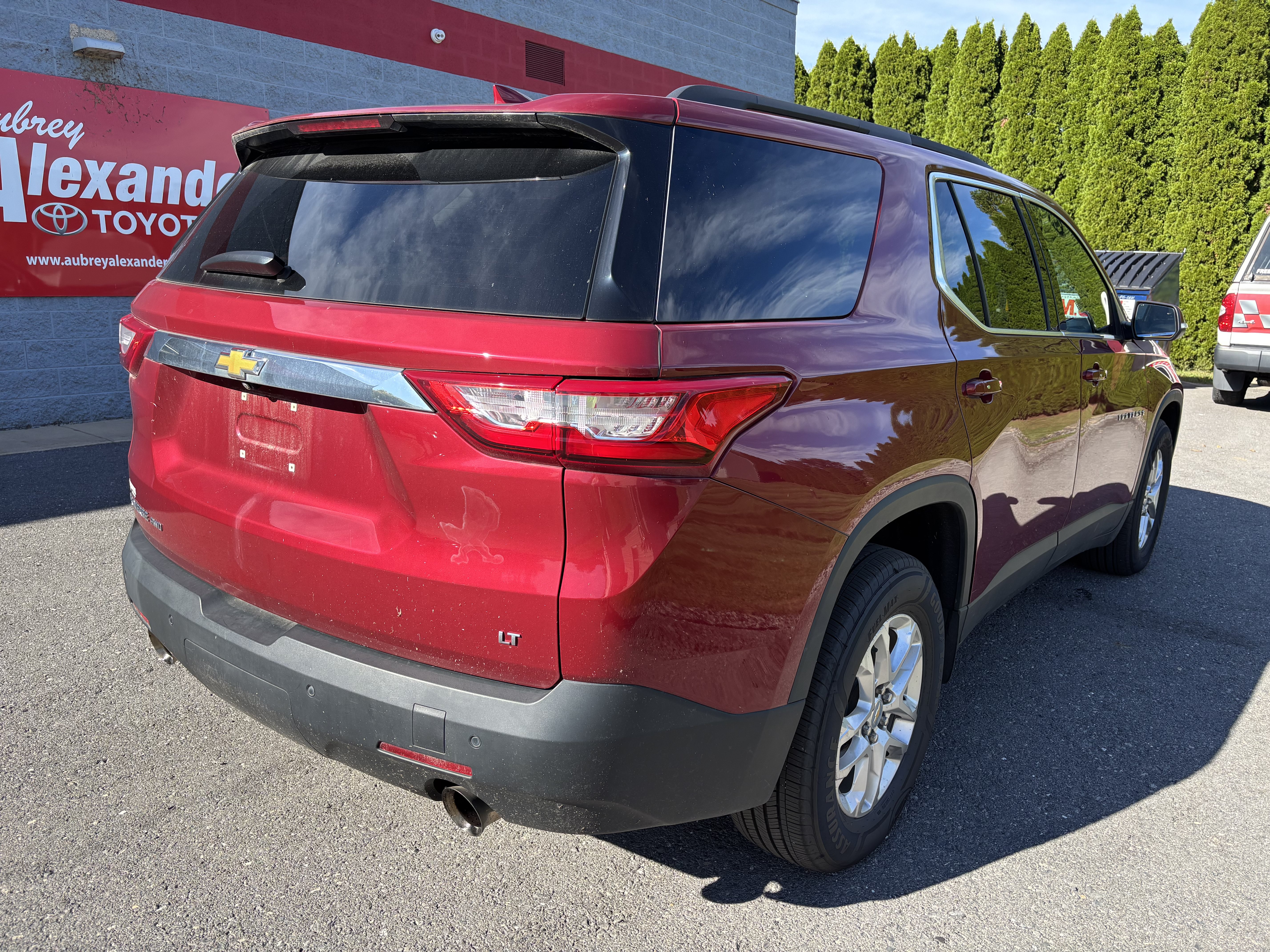 Used 2021 Chevrolet Traverse LT AWD/4WD image 3