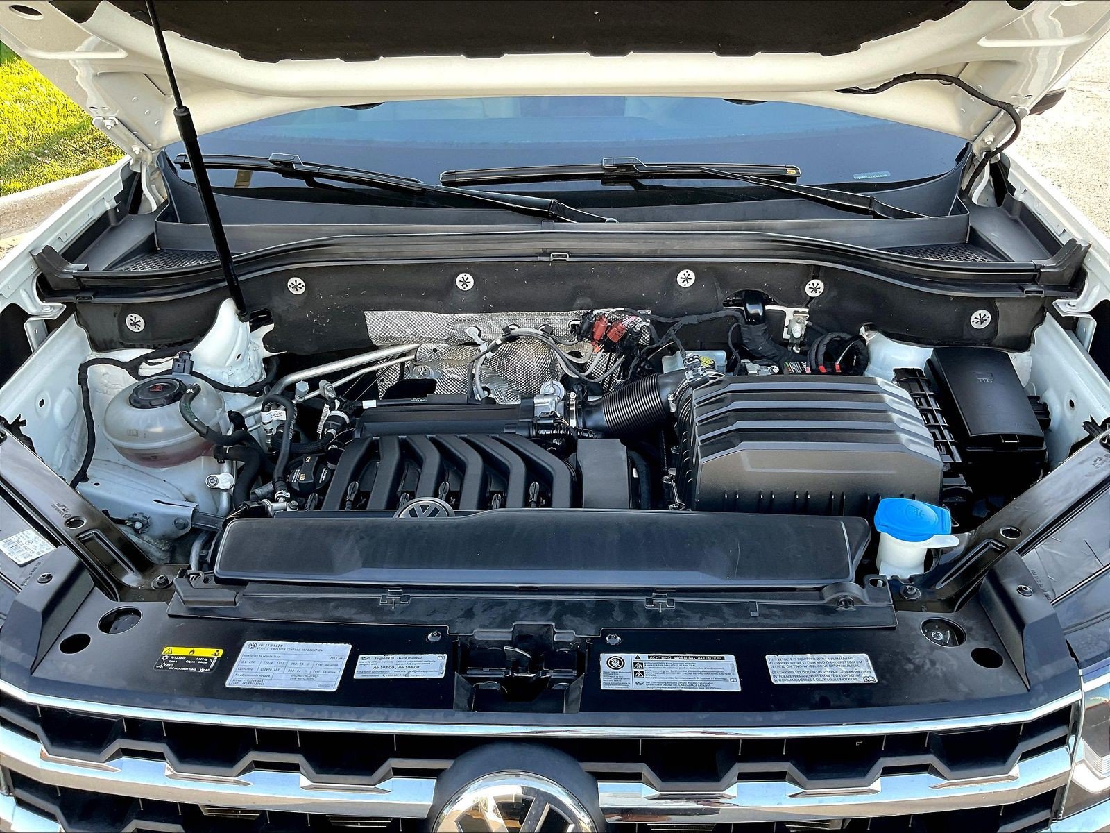 Used 2018 Volkswagen Atlas SEL Premium AWD/4WD image 34