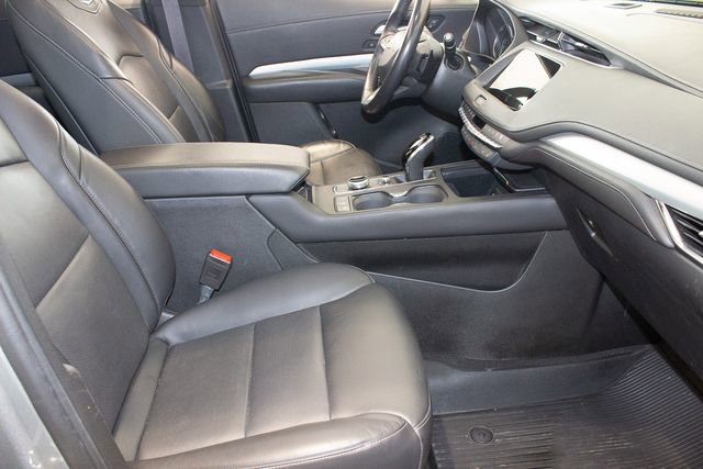 Used 2023 Cadillac XT4 Premium Luxury w/ Enhanced Visibility Package image 10