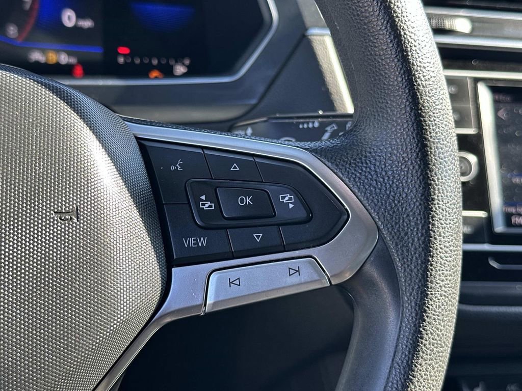 Used 2022 Volkswagen Tiguan S image 19