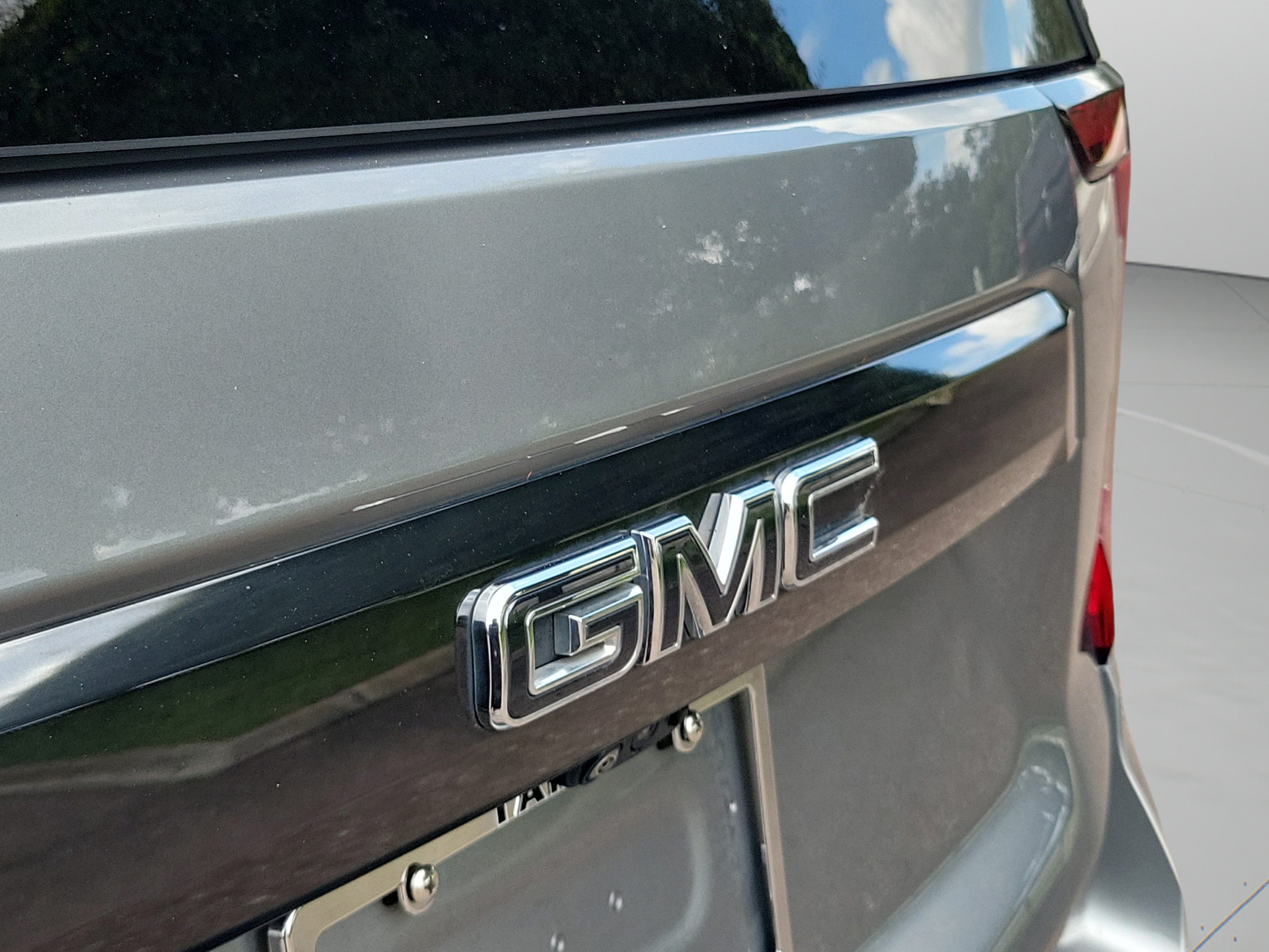Used 2024 GMC Yukon Denali Ultimate AWD/4WD image 32