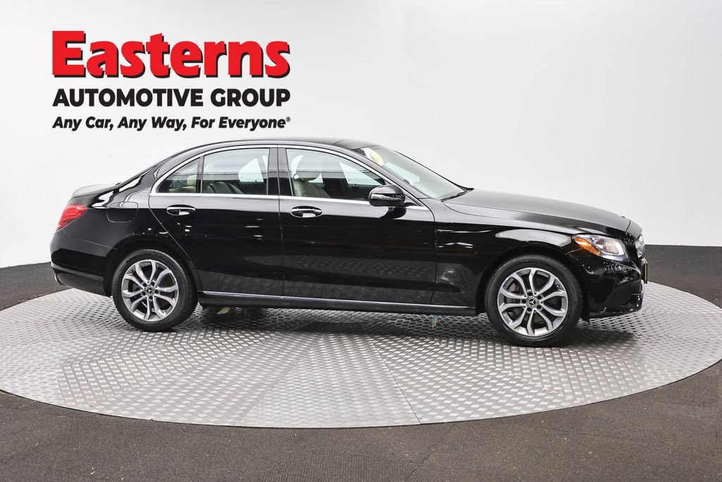 Used 2018 Mercedes-Benz C 300 4MATIC Sedan image 4