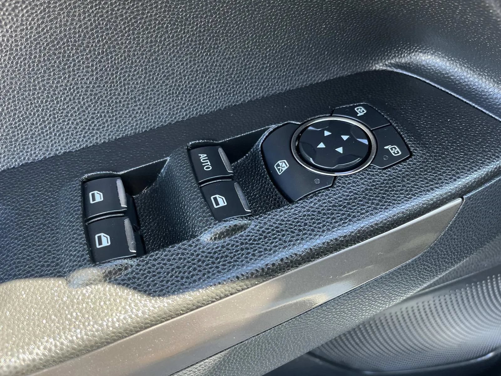 Used 2021 Ford EcoSport SE FWD image 26
