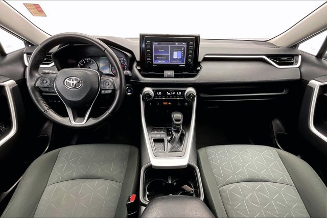Used 2022 Toyota RAV4 XLE image 15