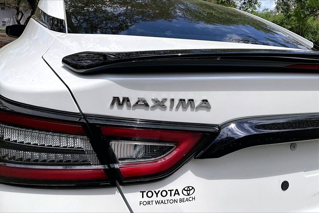 Used 2023 Nissan Maxima SR w/ Sport Mat Group FWD image 27