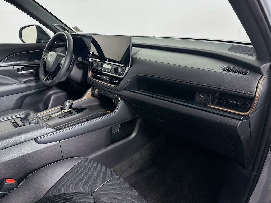 Used 2025 Toyota Grand Highlander MAX Platinum image 30