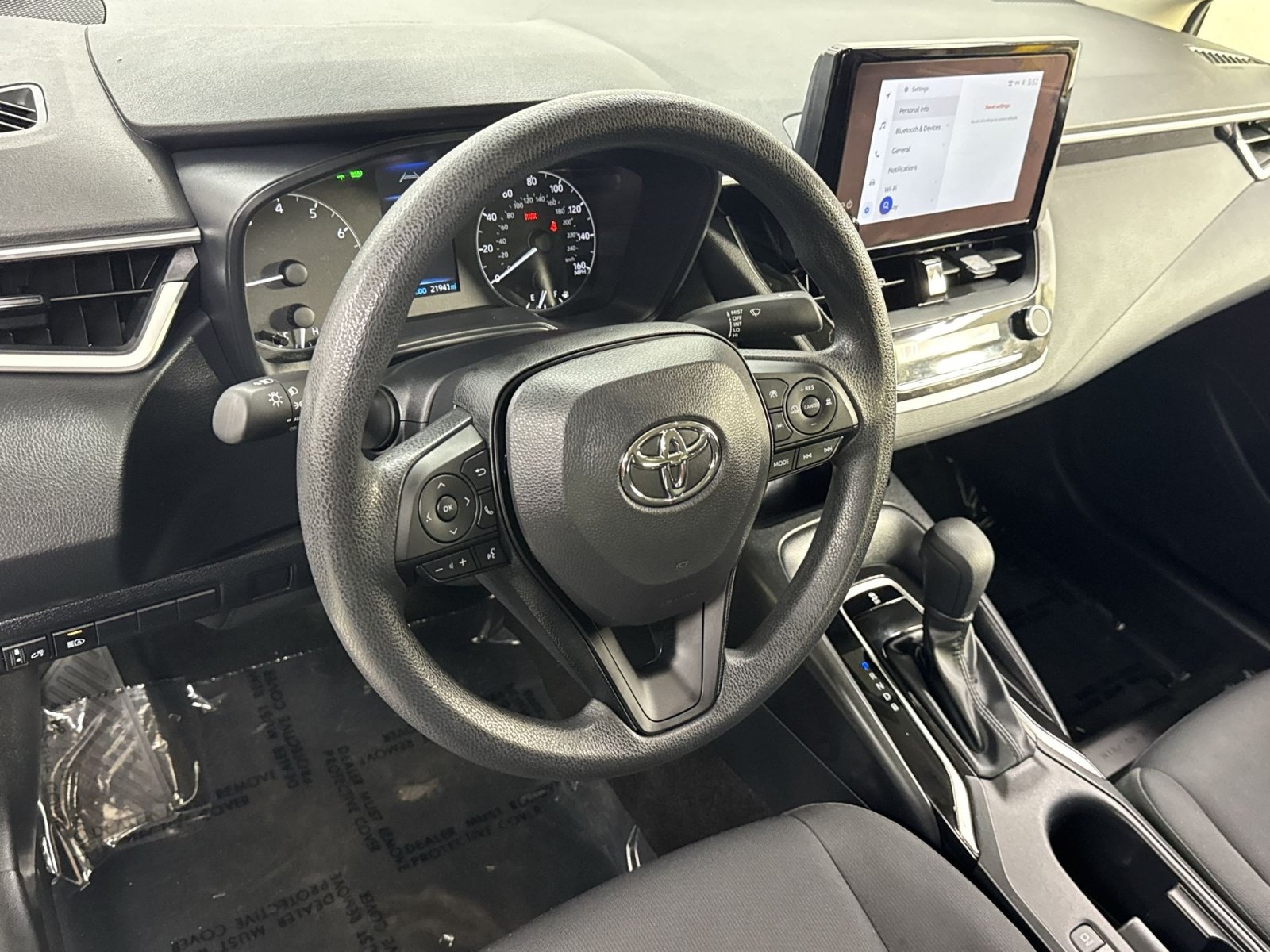 Used 2023 Toyota Corolla LE w/ Carpet Mat Package (TMS) FWD image 13