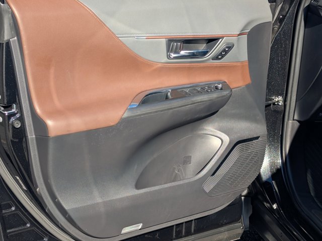 Used 2021 Toyota Venza XLE w/ Softex Package image 10