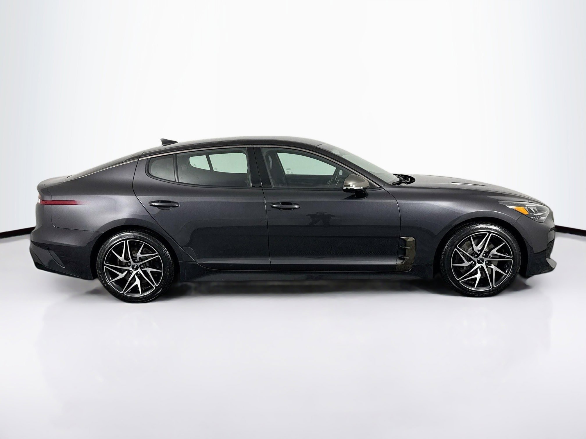 Used 2022 Kia Stinger GT-Line image 12