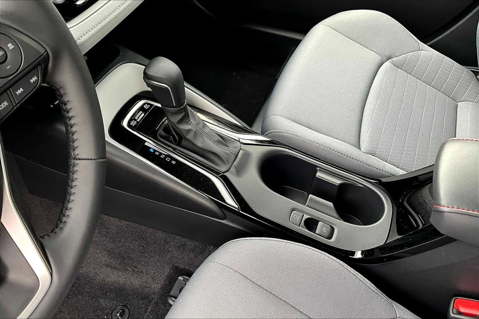 New 2025 Toyota Corolla SE image 7