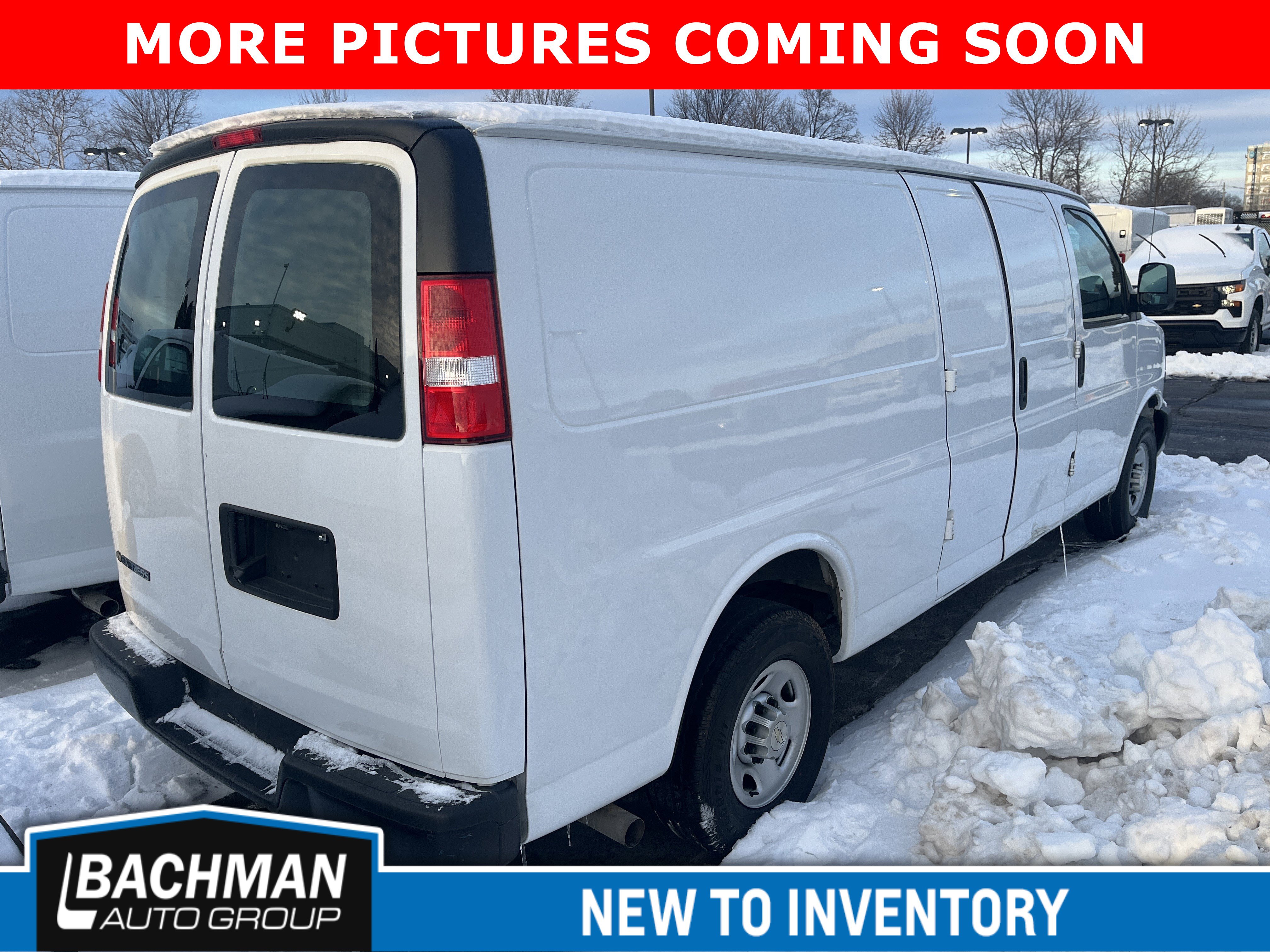 Used 2021 Chevrolet Express 2500 Extended w/ Driver Convenience Package image 7