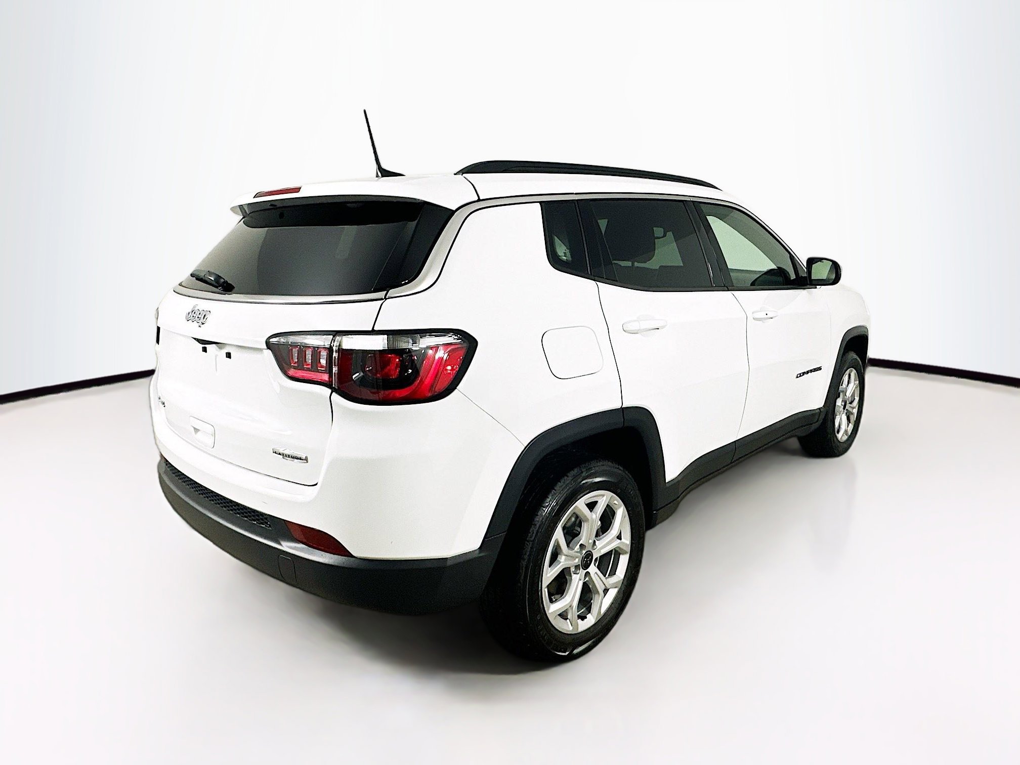 Certified 2025 Jeep Compass Latitude image 7