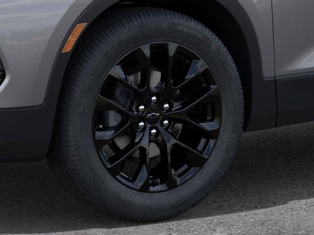 New 2026 Chevrolet Blazer LT w/ LPO, Black Sport Package FWD image 9