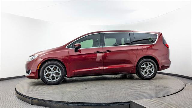 Used 2017 Chrysler Pacifica Touring Plus w/ Tire & Wheel Group image 3