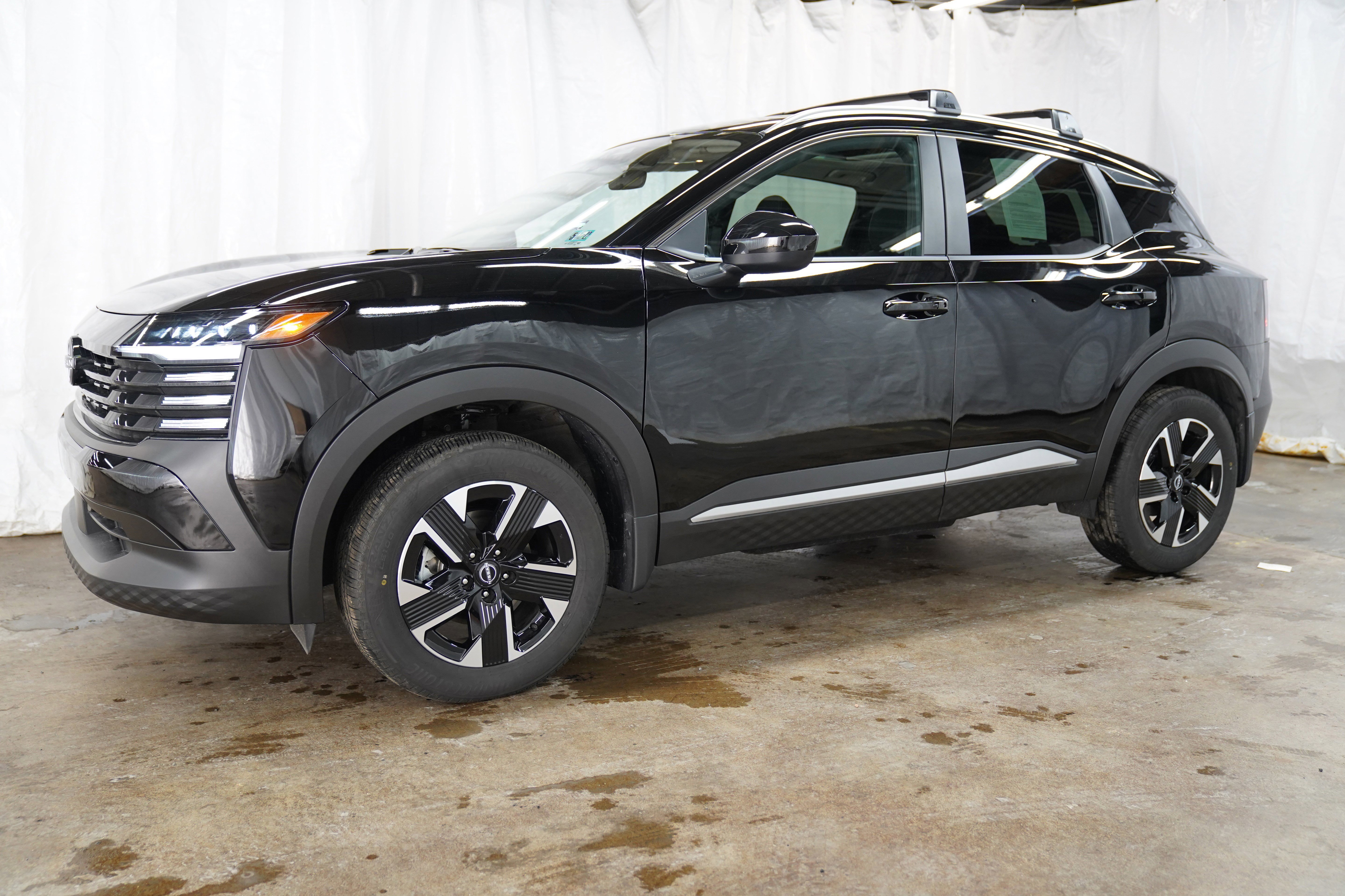 Used 2026 Nissan Kicks SV w/ SV Premium Package AWD/4WD image 10