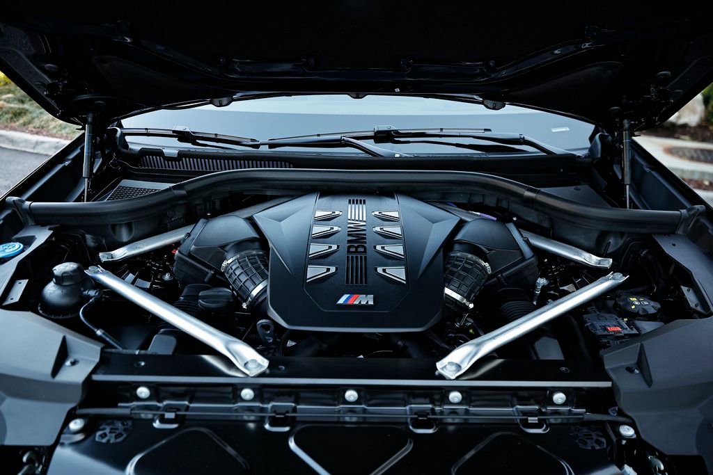 New 2026 BMW X5 M60i w/ Climate Comfort Package image 31