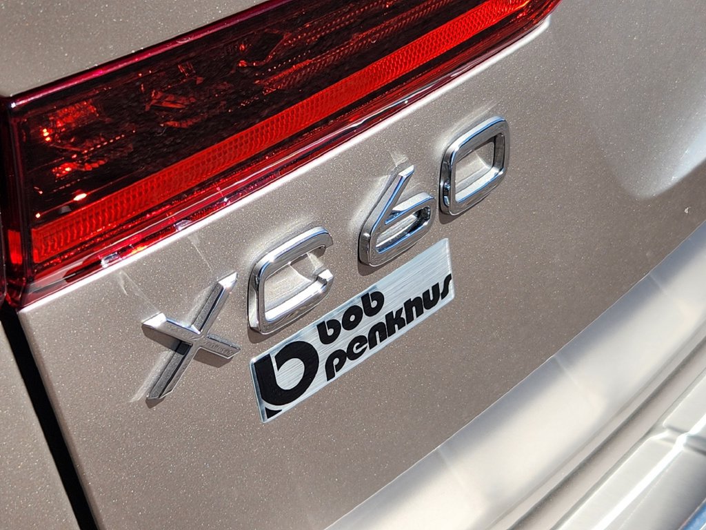 New 2027 Volvo XC60 B5 Plus AWD/4WD image 31