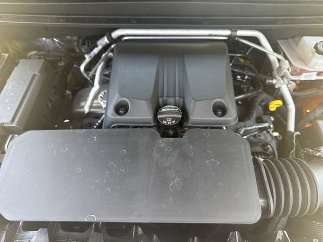 Used 2024 Chevrolet Colorado Trail Boss w/ Advanced Trailering Package AWD/4WD image 31