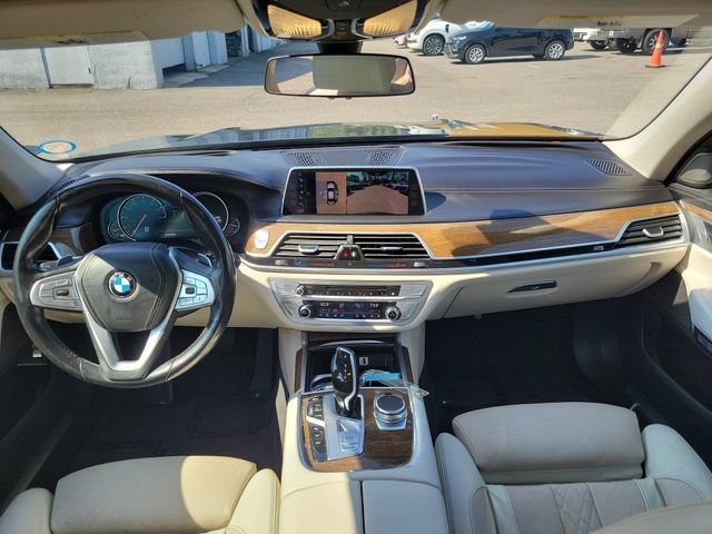 Used 2016 BMW 750i xDrive AWD/4WD image 8
