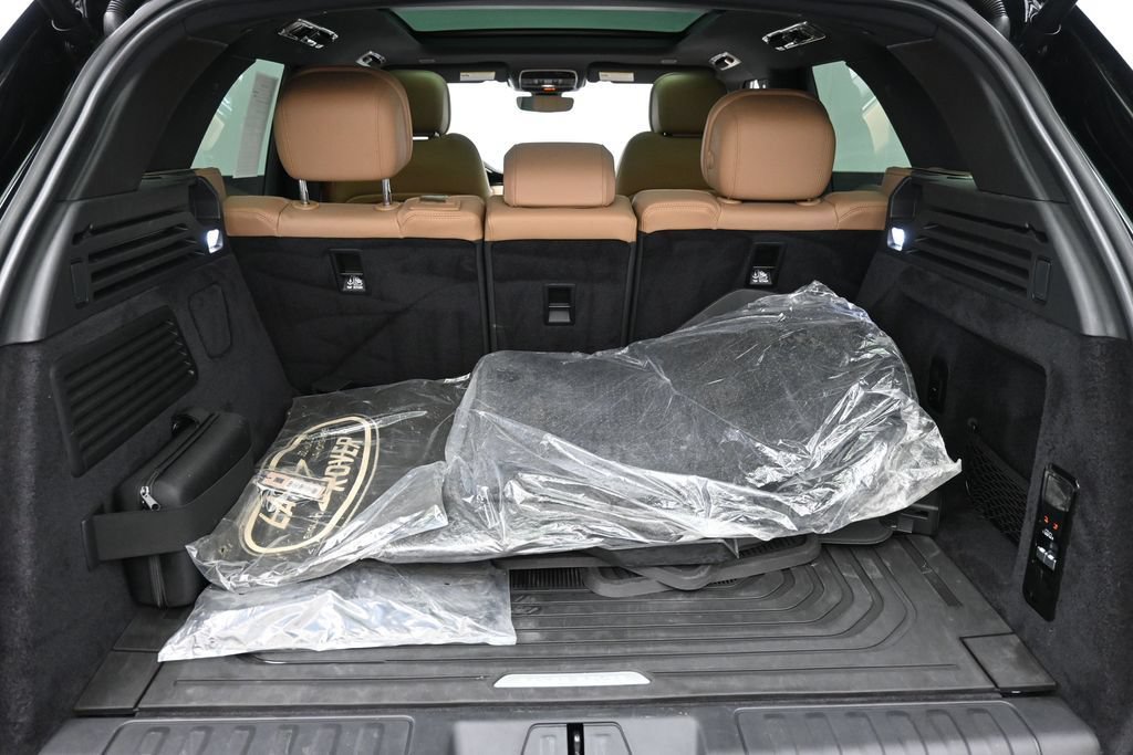 Used 2023 Land Rover Range Rover Sport SE AWD/4WD image 23