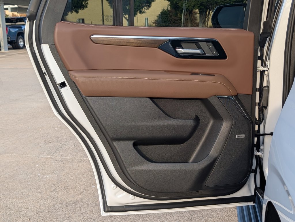 New 2026 Chevrolet Tahoe High Country RWD image 9