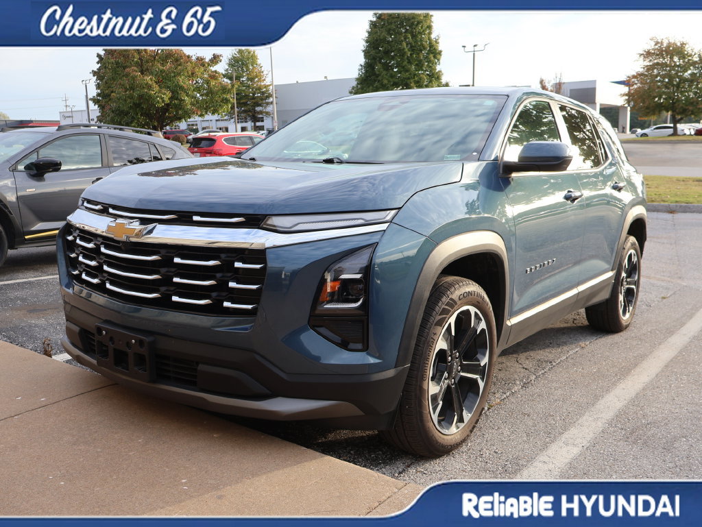 Used 2025 Chevrolet Equinox LT AWD/4WD image 12