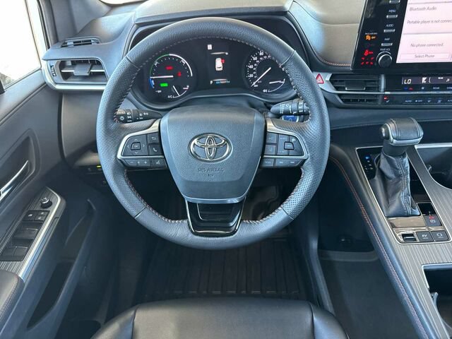 Used 2021 Toyota Sienna XSE FWD image 18