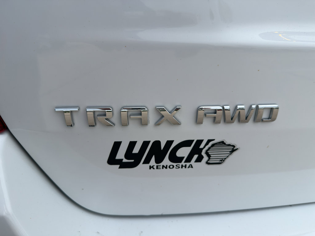 Used 2020 Chevrolet Trax LT w/ LT Convenience Package AWD/4WD image 9