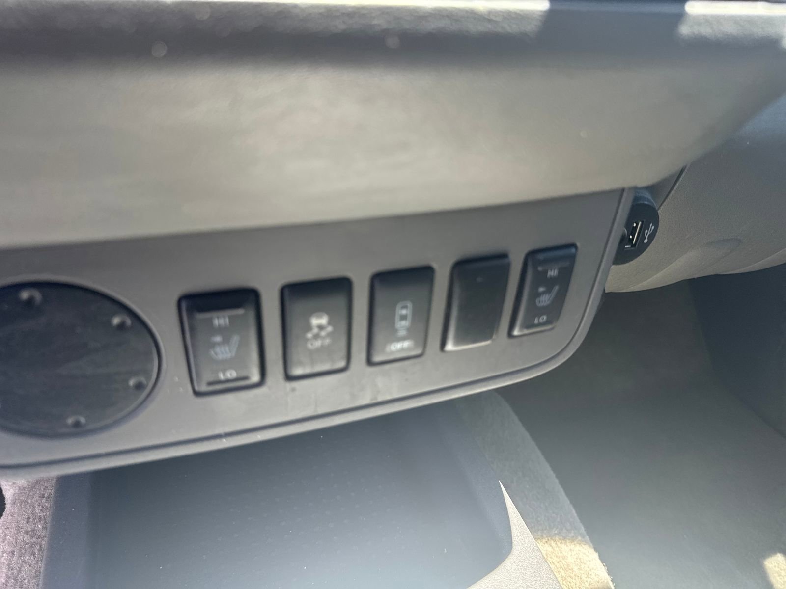 Used 2017 Nissan Frontier SV w/ SV Value Truck Package RWD image 22