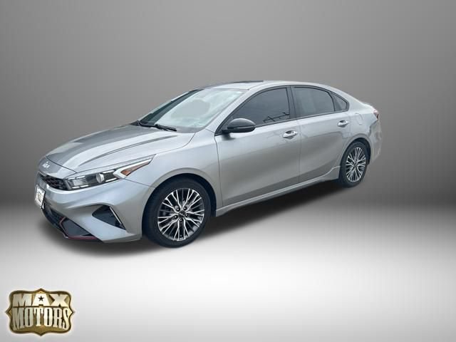 Used 2022 Kia Forte GT-Line w/ GT-Line Premium Package FWD image 3