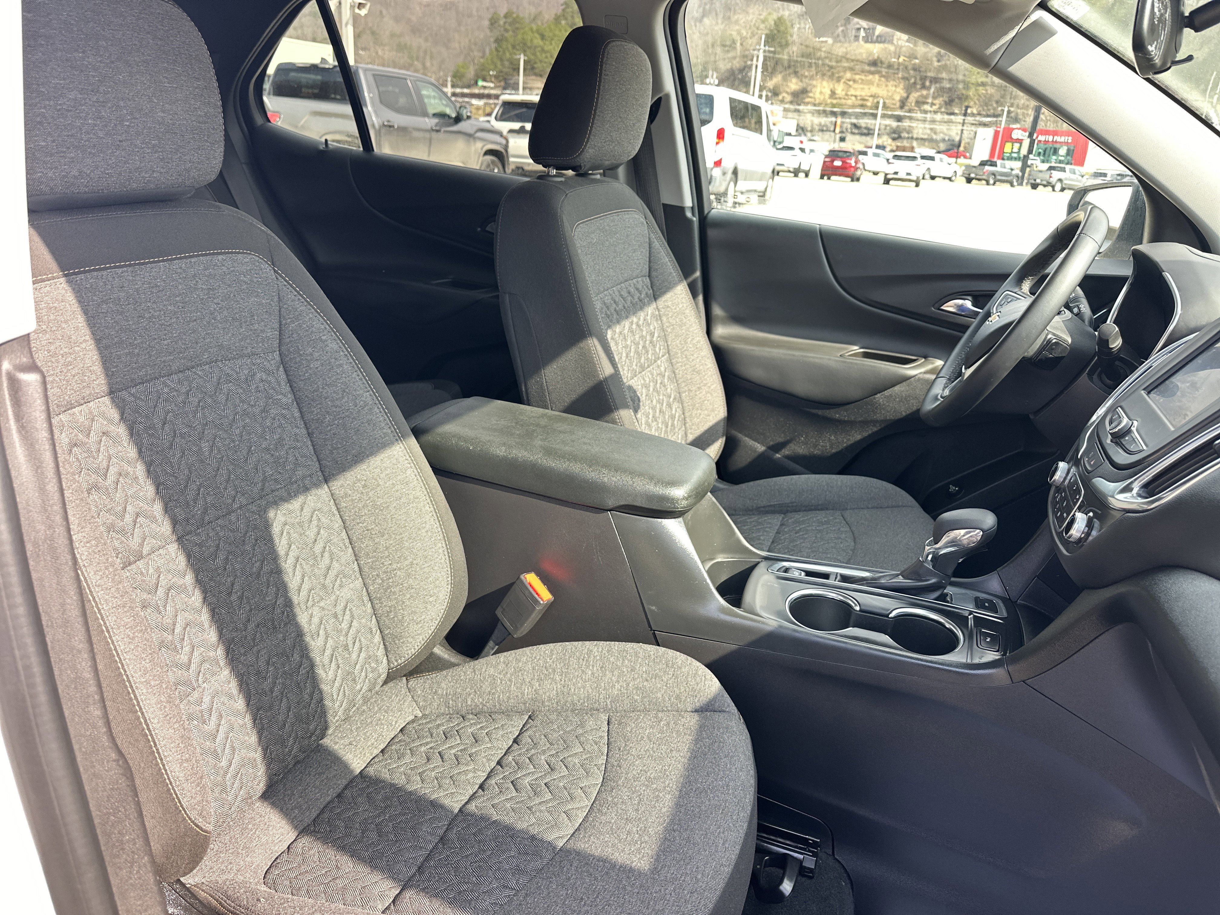 Used 2024 Chevrolet Equinox LT image 21