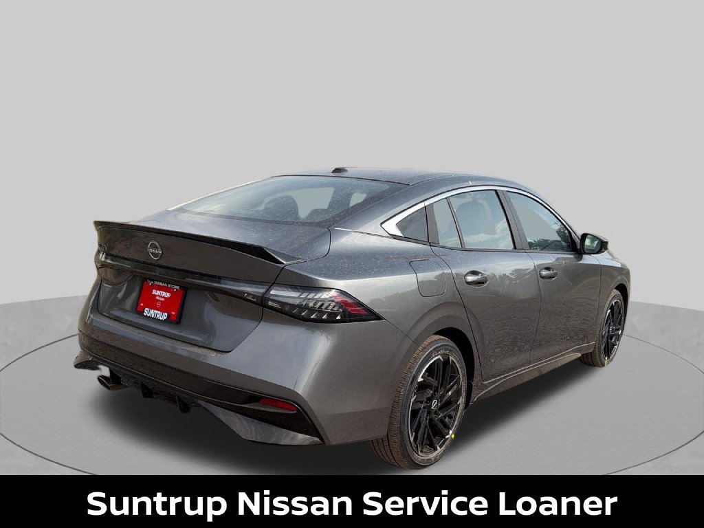 Certified 2027 Nissan Sentra SR w/ Floor Mat Package FWD image 6